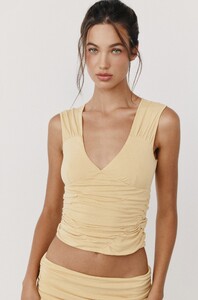 lila-top-yellow-with-jean-03.jpg