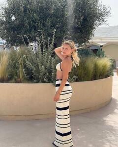 pool side n amaretto sour (1).jpg