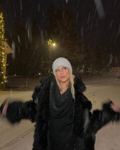 so grateful for this 2024 plenty of happiness (11).jpg