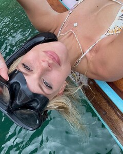 so grateful for this 2024 plenty of happiness (3).jpg