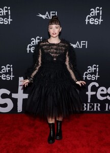 suzanna-son-at-red-rocket-screening-at-2021-afi-fest-in-hollywood-11-12-2021-2.jpg