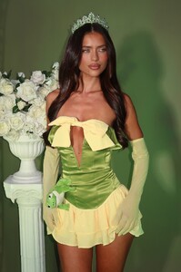tiana_set_5.jpg