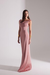 vesna-dusuk-omuz-uzun-elbise-8-4134.jpg
