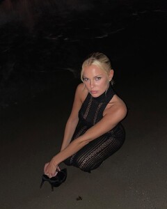 wave after wave, (2).jpg