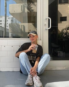 went to souvenir shop (2).jpg