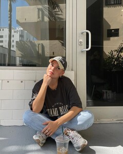 went to souvenir shop (3).jpg