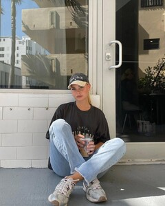 went to souvenir shop.jpg