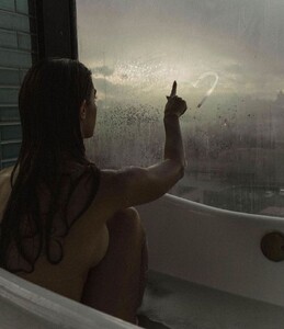 [2020.12.05] loveradiationx_129094434_994679120943756_4555250753260553710_n.jpg