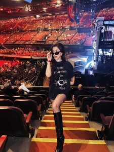 [2025.07.31] heylaurensummer_527037497_18416240572129844_5441378745261385771_n.jpg