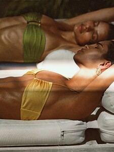 [2025.08.13] lavarice.swim_531388523_18058858268578411_646014920953508620_n.jpg