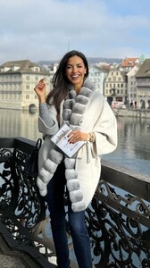 [2025.11.09] laurabarriales_DQ1cYcxDd2k.jpg