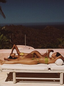 [2025.11.09] lavarice.swim_575658546_18069650330578411_2012026014810103074_n.jpg