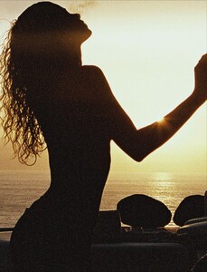 [2025.11.21] lavarice.swim_583226104_18070823921578411_4041701074541825913_n.jpg