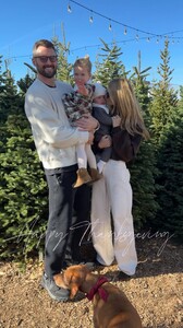 [2025.11.27] katelove_3775248173401893746.jpg