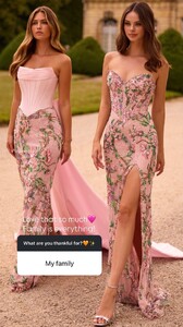 [2025.11.27] sherrihill_3775245124905840914.jpg