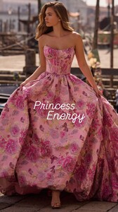 [2025.11.28] sherrihill_3775976382220770474.jpg