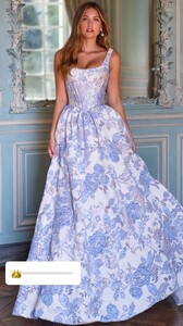 [2025.11.28] sherrihill_3776118156616650490.jpg