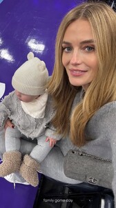 [2025.11.30] katelove_3777669018153470417.jpg