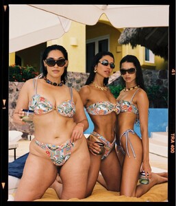 [2025.12.01] bydee_aus_587631386_18542307217035675_1474207082195887510_n.jpg