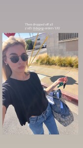 [2025.12.01] elizabethcturner_3778258585278116223.jpg