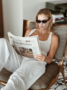 [2025.12.02] barrefaeli_587816437_18547709815041153_5000255366725473348_n.jpg