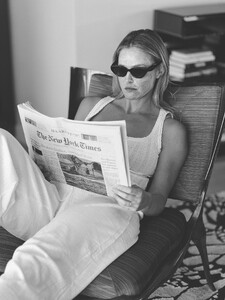 [2025.12.02] barrefaeli_589020447_18547709833041153_3416756168979205319_n.jpg