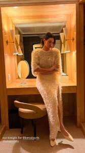 [2025.12.02] kendalljenner_3779167759457444138.jpg