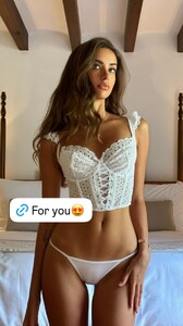 [2025.12.02] lizaakovalenko_3778951844144741593.jpg