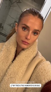 [2025.12.03] katelove_3779662430319331354.jpg