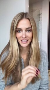 [2025.12.03] katelove_DR0B49Zkn6z.jpg