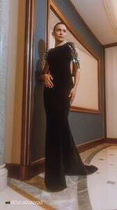 [2025.12.05] nina_3781160674950080364.jpg