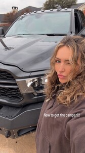 [2025.12.05] rachelc00k_3780401427291037401.jpg