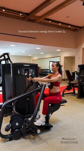 [2025.12.06] helenowen_3781896743794387760.jpg