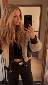 [2025.12.06] katelove_DR8cF0hDfgp.jpg