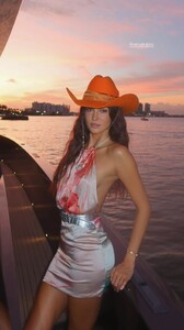 [2025.12.08] sofiaresing_3783138889969023561.jpg