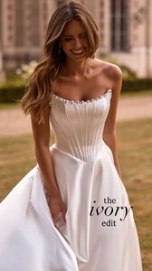 [2025.12.09] sherrihill_3784185421371111812.jpg