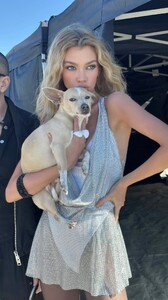 [2025.12.09] stellamaxwell_3784210574872278816.jpg