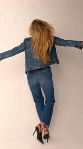 [2025.12.10] barrefaeli_3784720605988296171.jpg