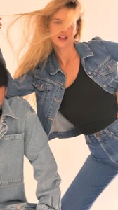 [2025.12.10] barrefaeli_3784722128000571440.jpg