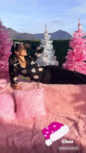 [2025.12.11] laurabarriales_3785347985895647653.jpg