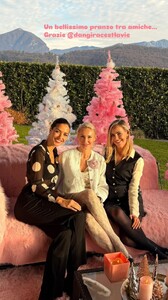 [2025.12.11] laurabarriales_3785416865183763319.jpg