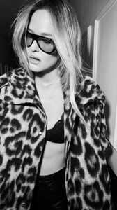 [2025.12.13] carolinalemkeberlin.il_3786598692846150704.jpg