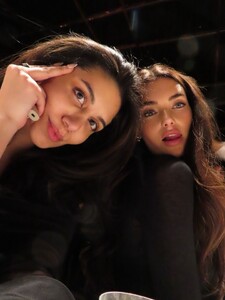 [2025.12.13] celinebethmann_600211184_18373111999158308_3256186818647363717_n.jpg