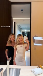 [2025.12.15] lindsaymariebrewer_3788442477385613503.jpg