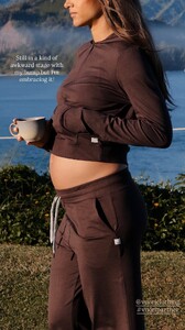 [2025.12.18] helenowen_3790847840483722919.jpg