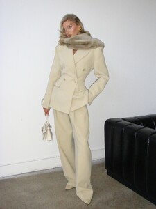 [2025.12.18] hoskelsa_587681242_18545679244010569_95534907028731654_n.jpg