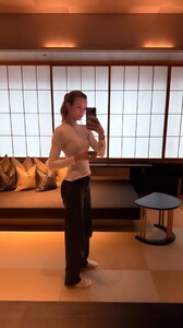 [2025.12.18] josephineskriver_3790399673371663048.jpg