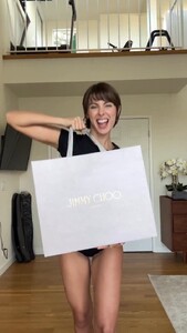 [2025.12.19] carmellarose_DSdUDPoksru.jpg