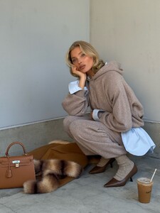 [2025.12.19] hoskelsa_587810278_18545854912010569_792664001765493543_n.jpg