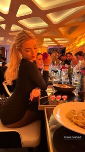 [2025.12.20] livvydunne_3792158980265861605.jpg